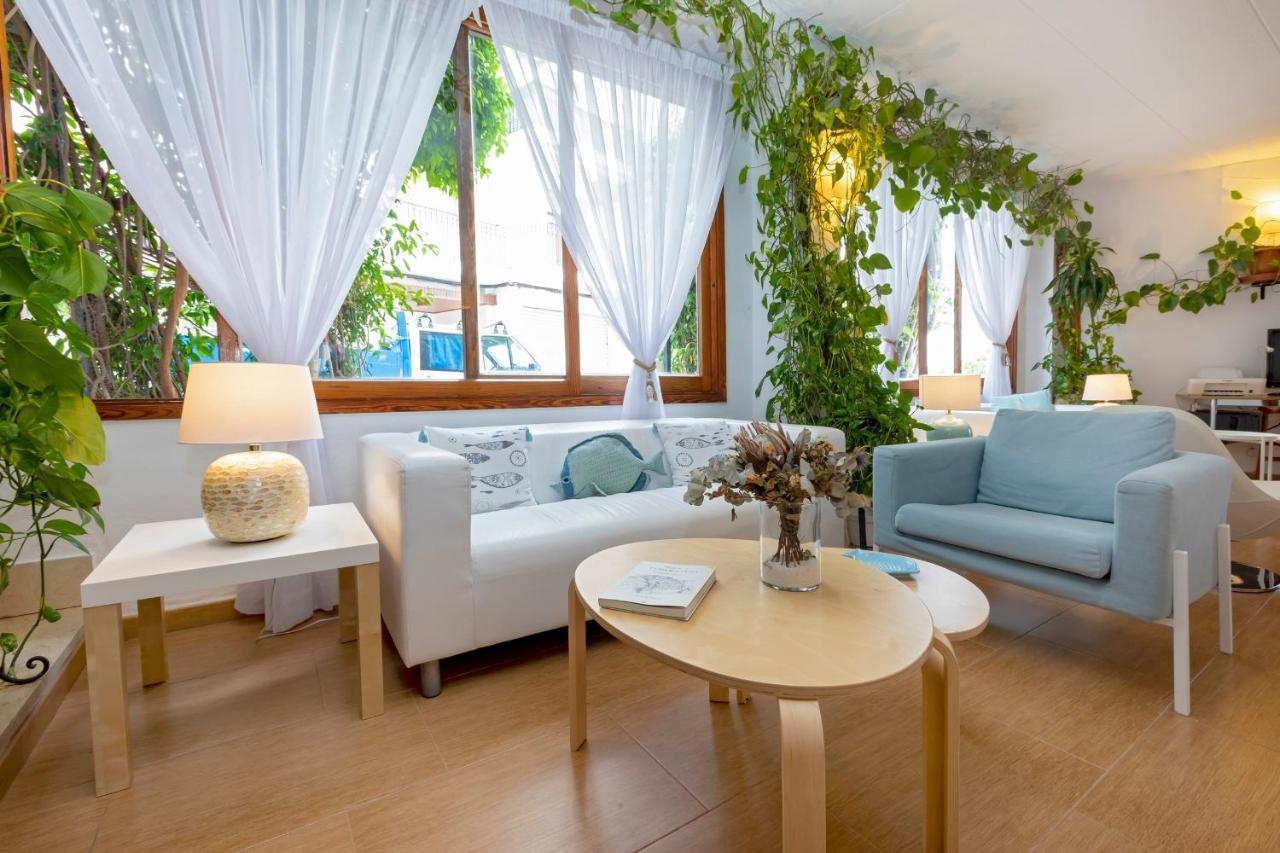 Hostal Manolita San Antonio  Eksteriør bilde